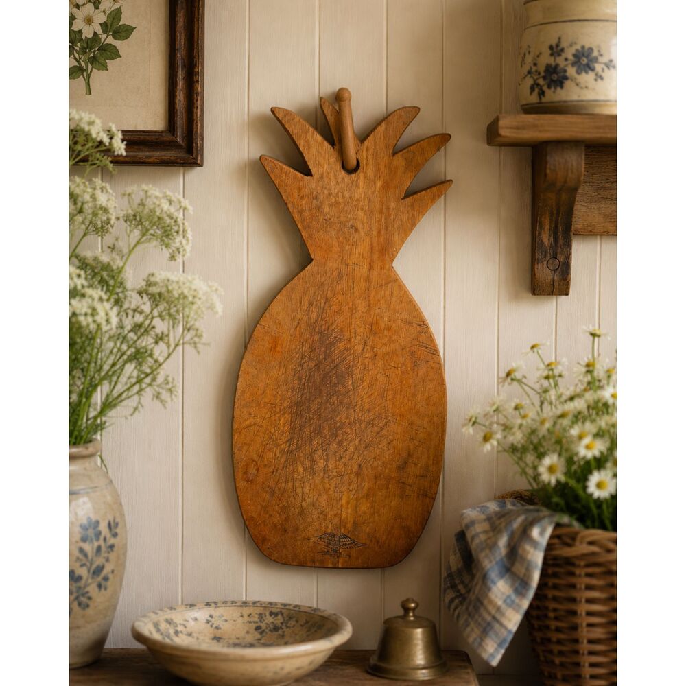 Vintage Country Craftsmen Antrim NH Pineapple Wood Cutting Board